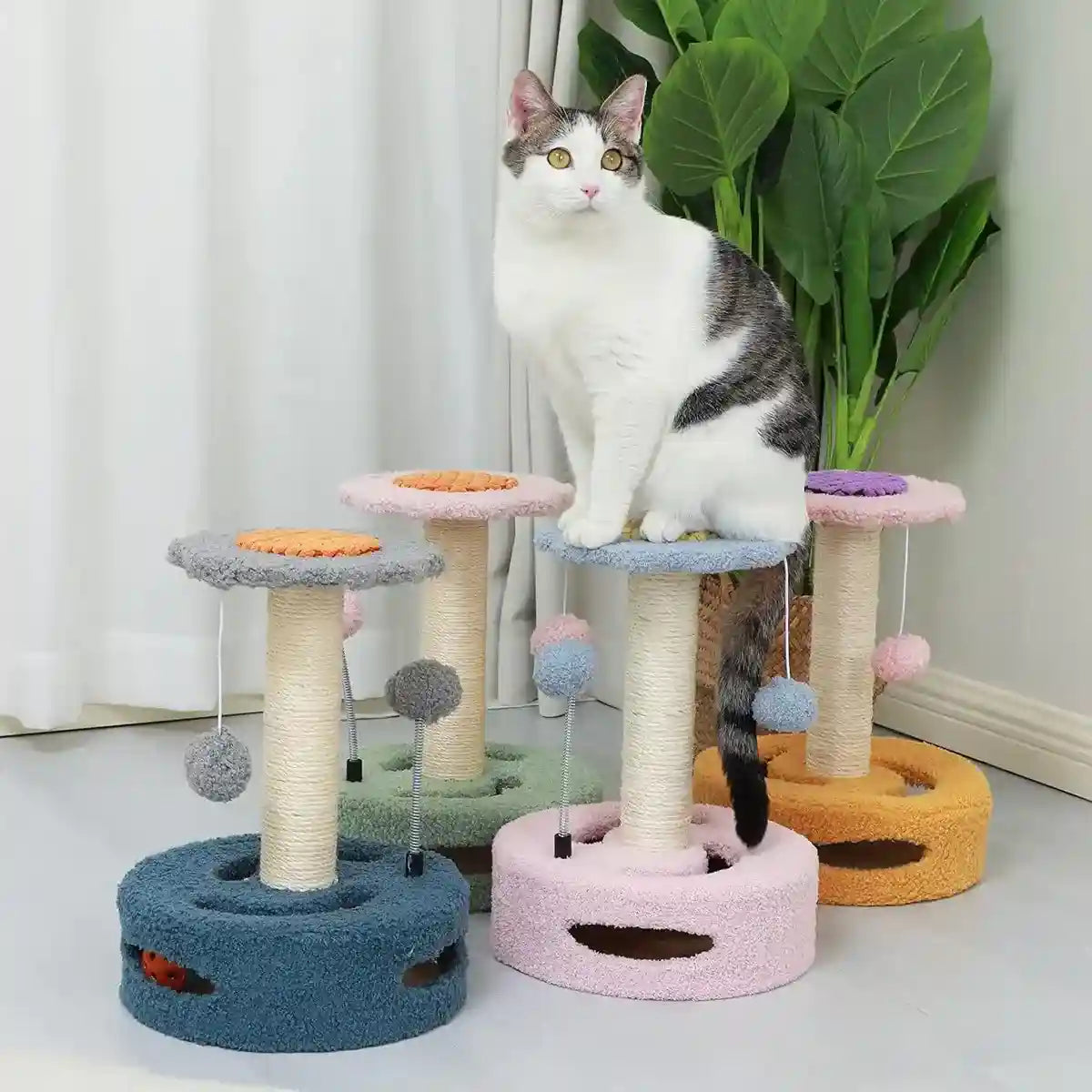 Flower Cat Climbing Frame with Trackball and Scratching Post