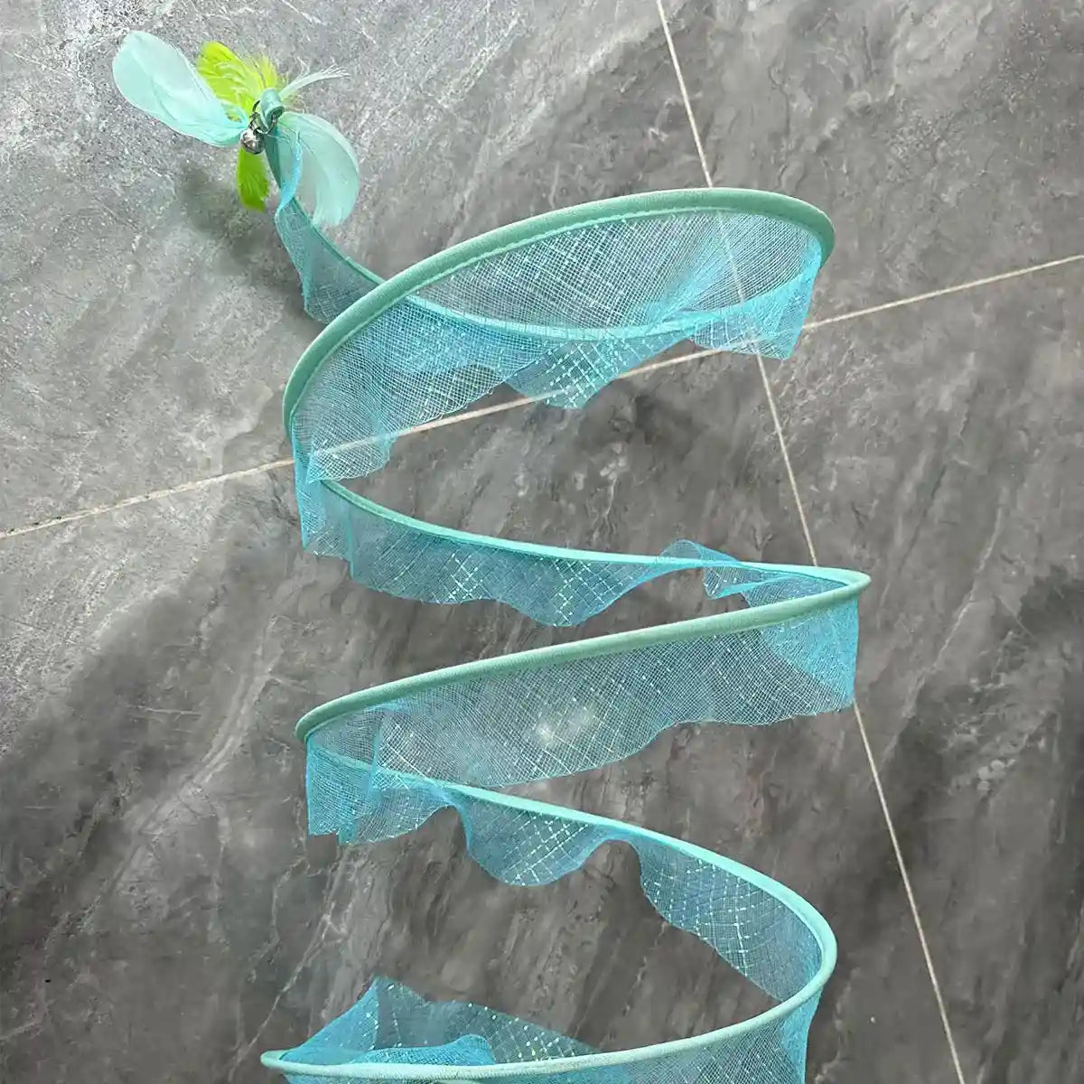 Interactive S-Shaped Cat Tunnel Toy for Indoor Play and Exercise