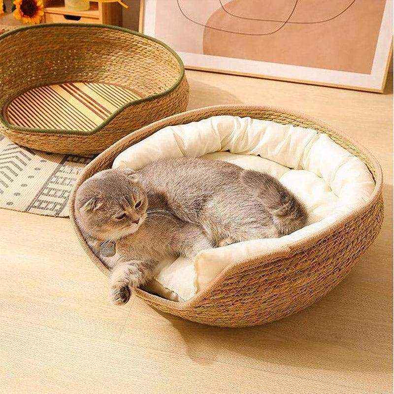 Comfortable Cat Bed Basket with Woven Mat for Cozy Resting