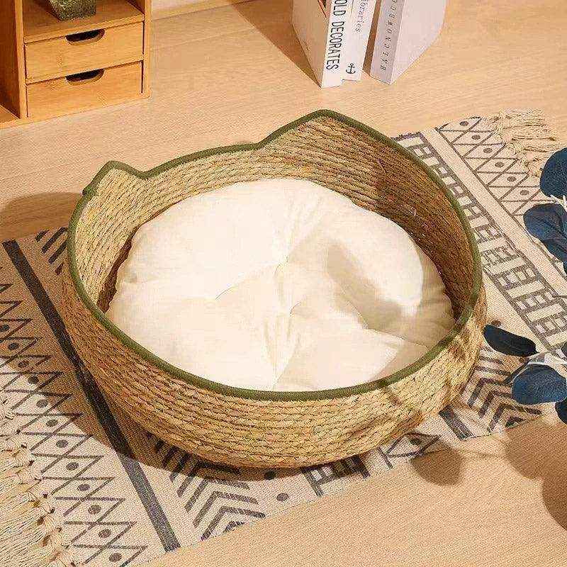 Comfortable Cat Bed Basket with Woven Mat for Cozy Resting