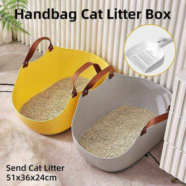 Travel-friendly portable litter box for cats of all sizes