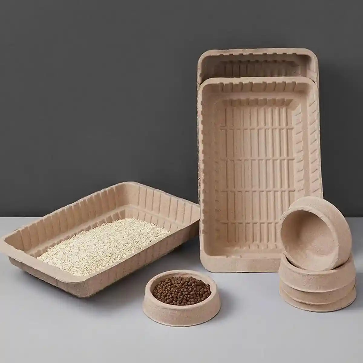 Eco-Friendly Cat Set with Disposable Litter Tray and Feeding Bowls