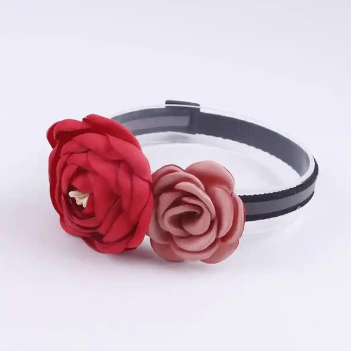 Elegant Adjustable Flower Pet Collar for Cats and Small Dogs