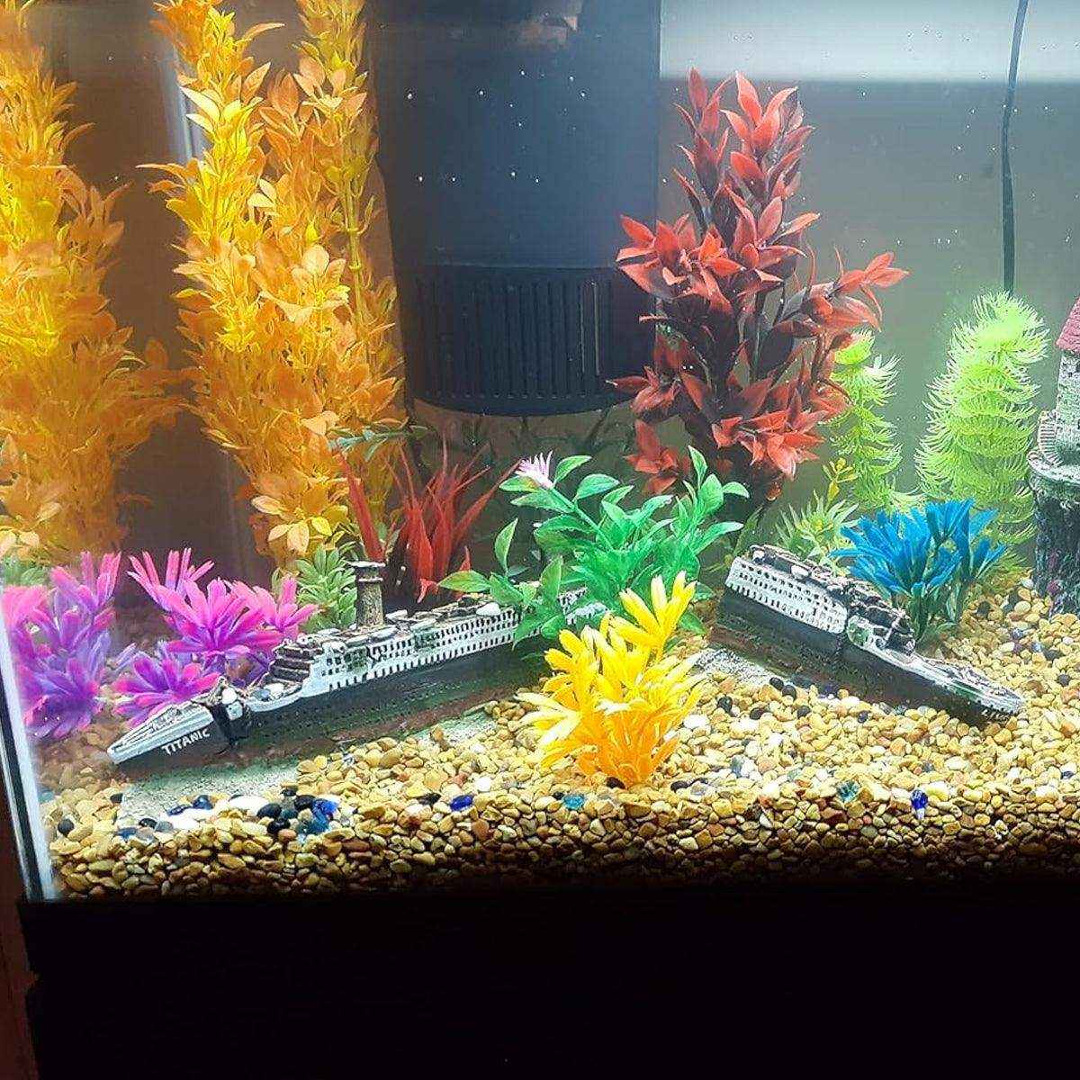 Titanic Shipwreck Aquarium Decoration Realistic Resin Design for Fish Tanks