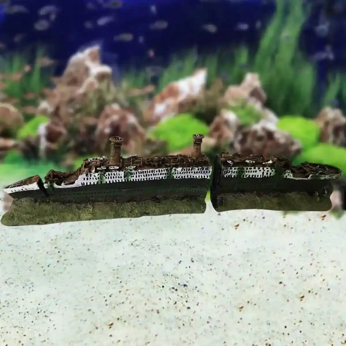 Titanic Shipwreck Aquarium Decoration Realistic Resin Design for Fish Tanks