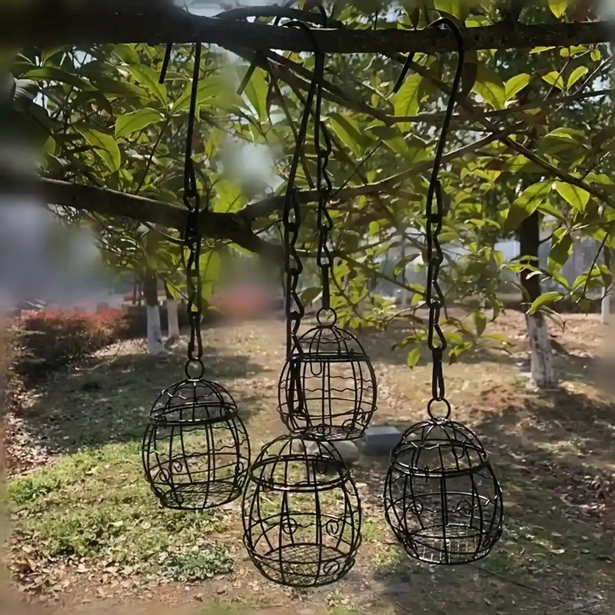 Spring-Style Hanging Bird Feeder for Outdoor Garden or Balcony