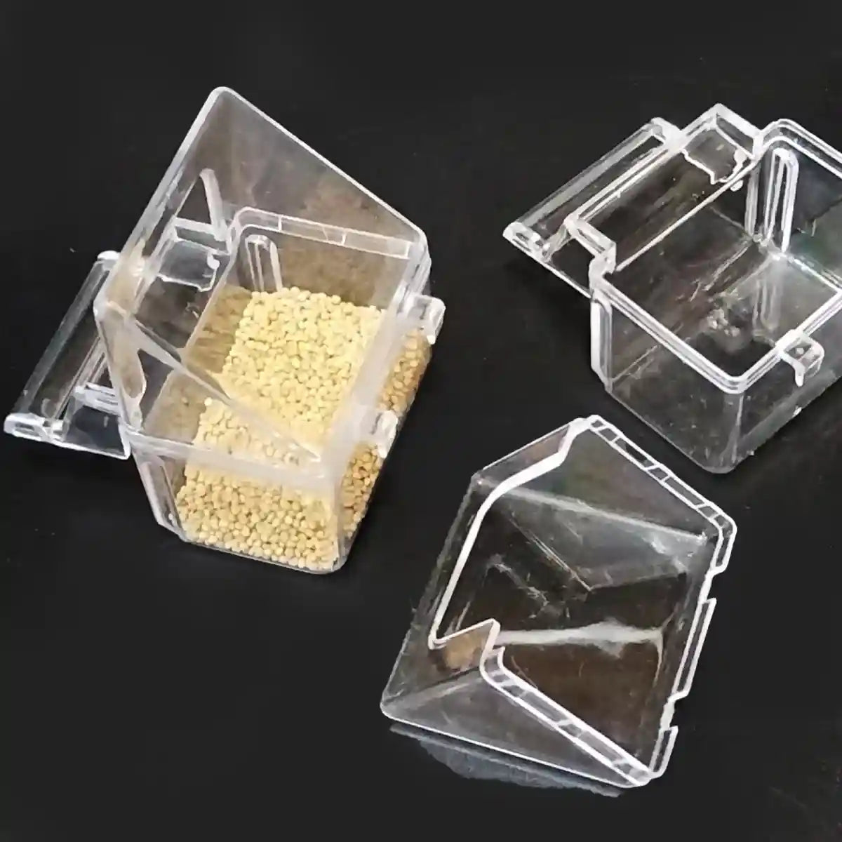 Transparent Plastic Birdcage Food Water Cup Anti-Splash Feeder Bowl