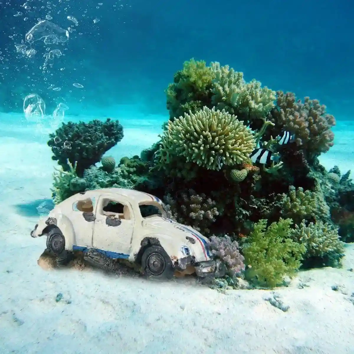 Resin Wrecked Car Aquarium Decoration with Air Bubbler Feature