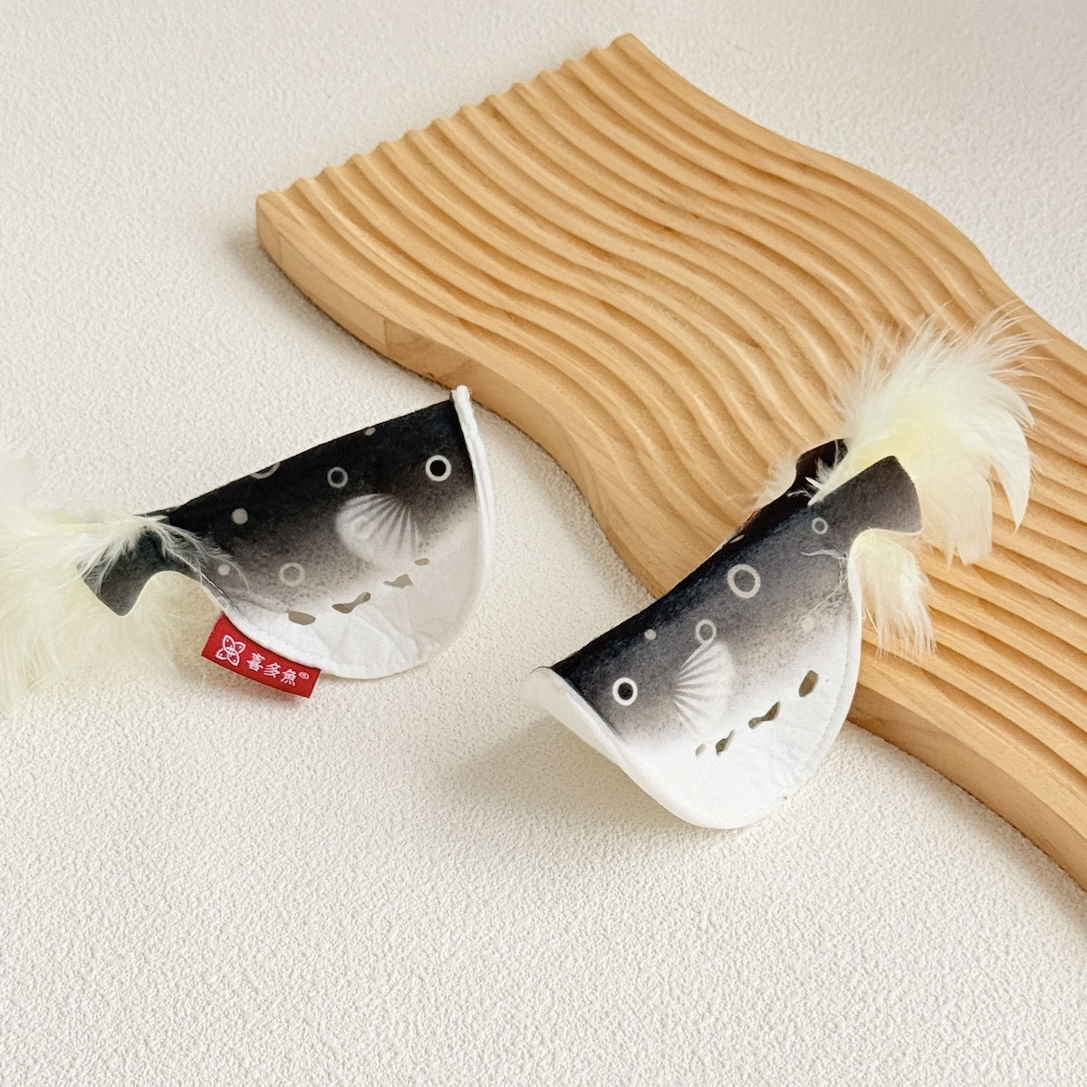 Catnip Pufferfish Toy with Bell & Feathers