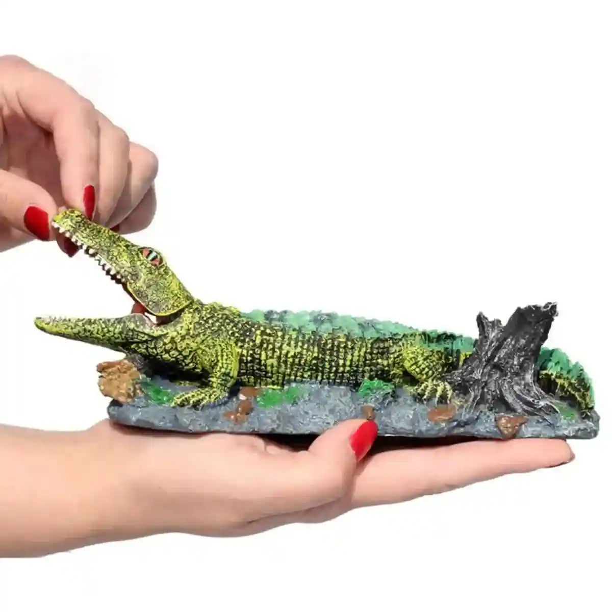 Crocodile Aquarium Ornament with Bubble Stone for Oxygenation