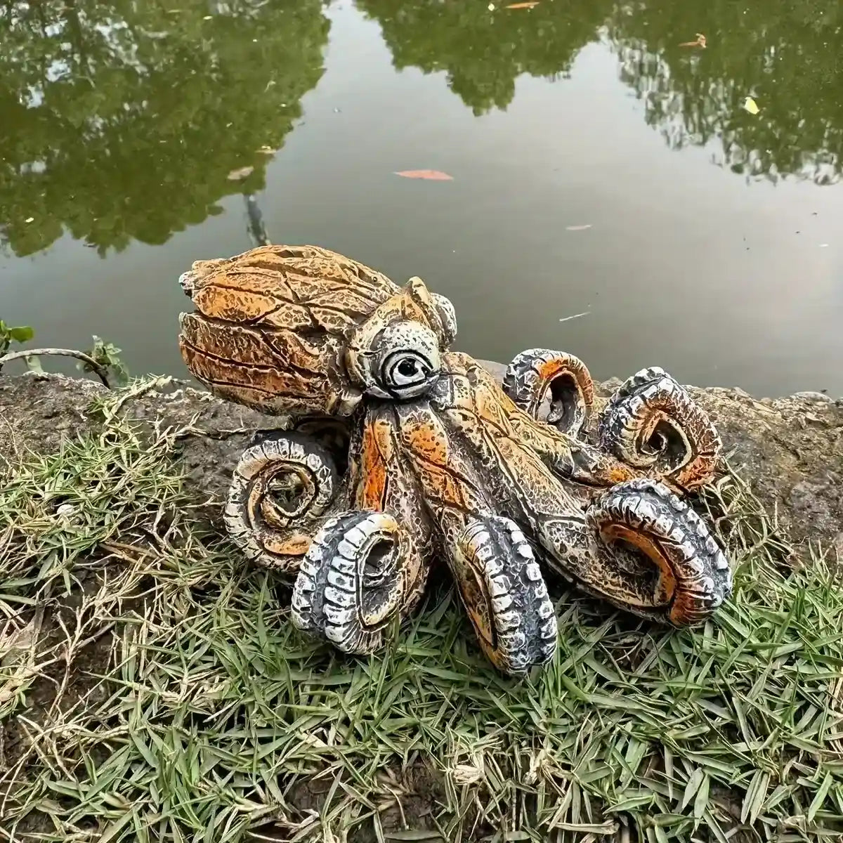 Resin Octopus Aquarium Ornament Marine Decoration for Home & Tank