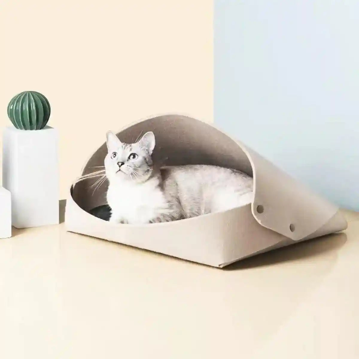 Semi-Enclosed Felt Cat Bed Comfortable & Stylish Cat Nest 3 Colors