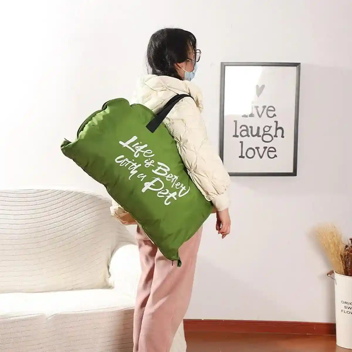 Travel-Friendly Pet Bed – Foldable and Durable Waterproof Dog Mat