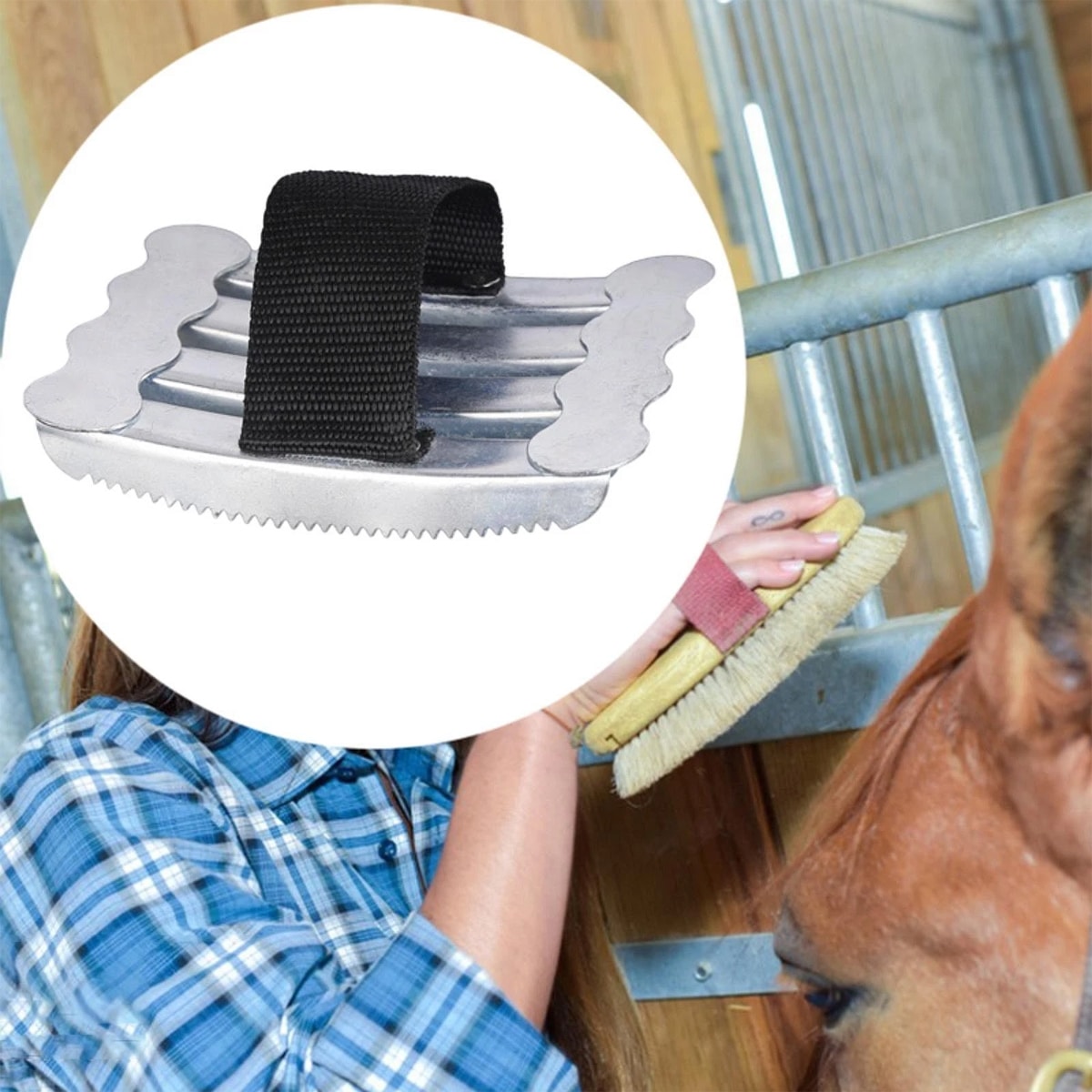 Metal Horse Curry Comb with Hand Strap, Shedding Grooming Scraper
