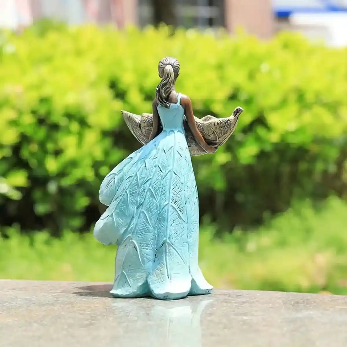 Decorative Resin Bird Feeder Girl Holding Leaf Bowl