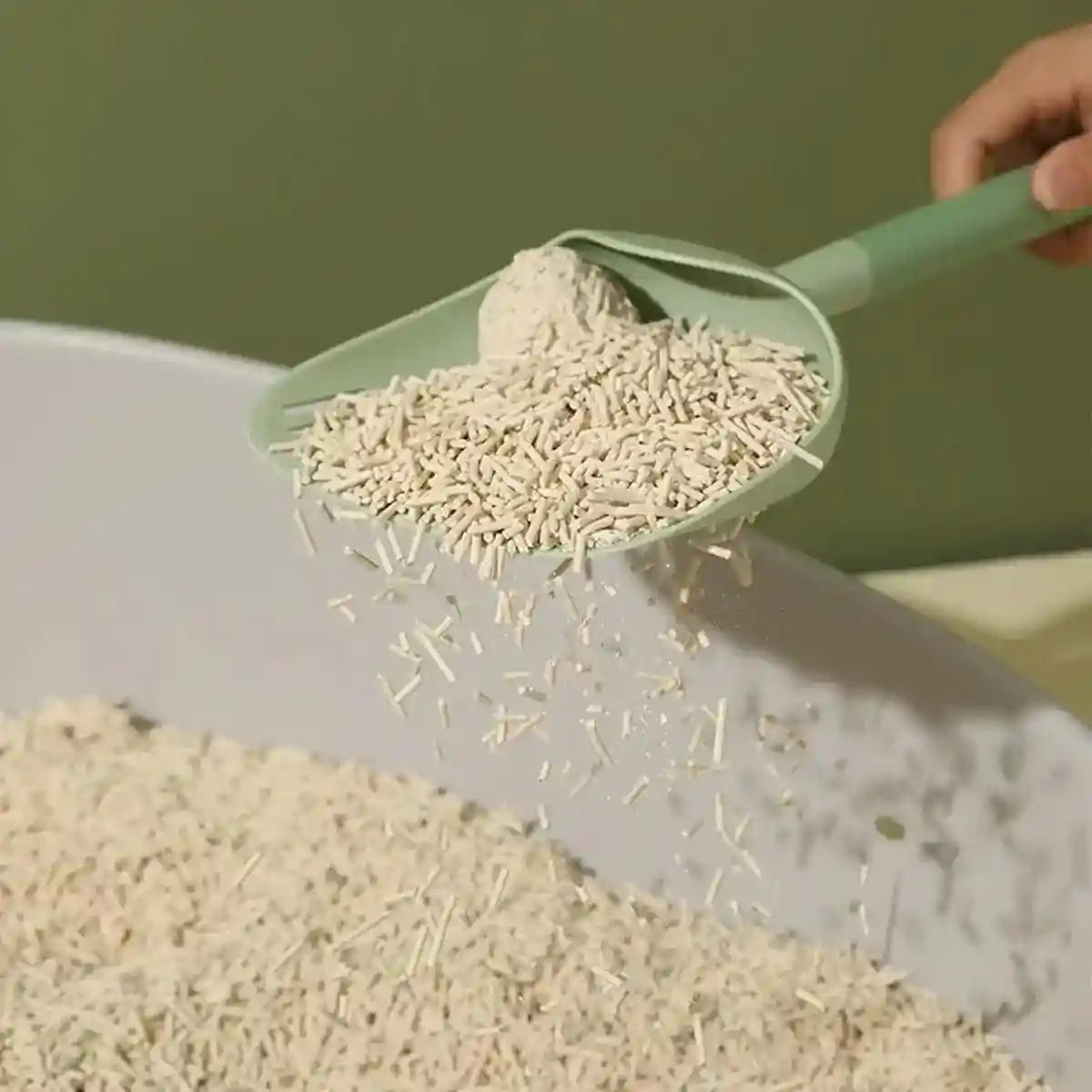 Long Handle Cat Litter Scoop with Angled Head & Filter Holes