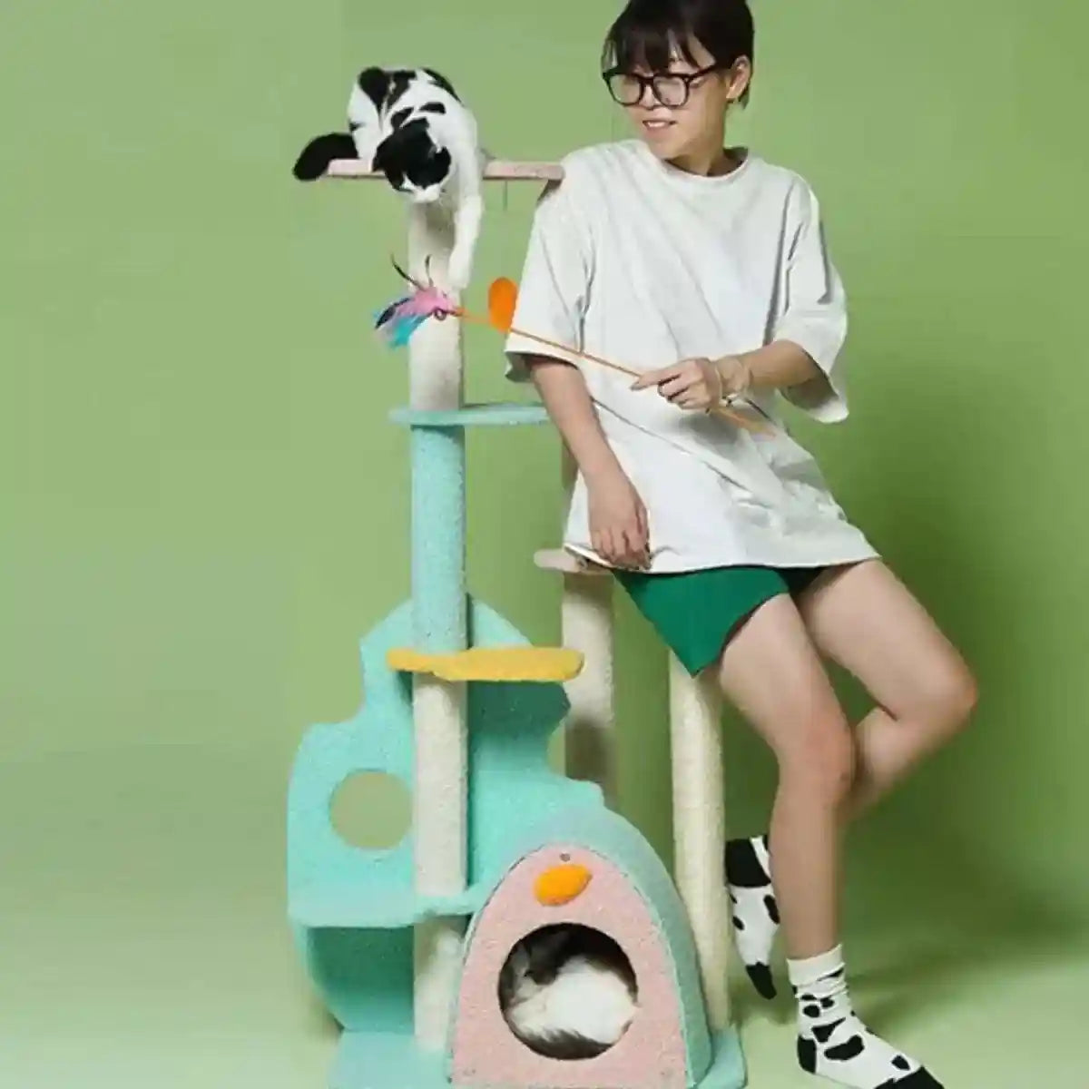Modern Multi-Level Cat Climbing Tower with Plush Hideaway