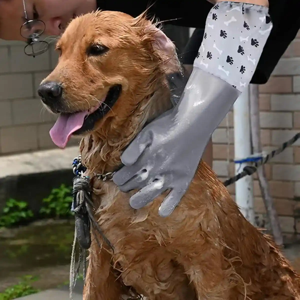 Extended Silicone Pet Bathing Gloves with Soft Brush Surface