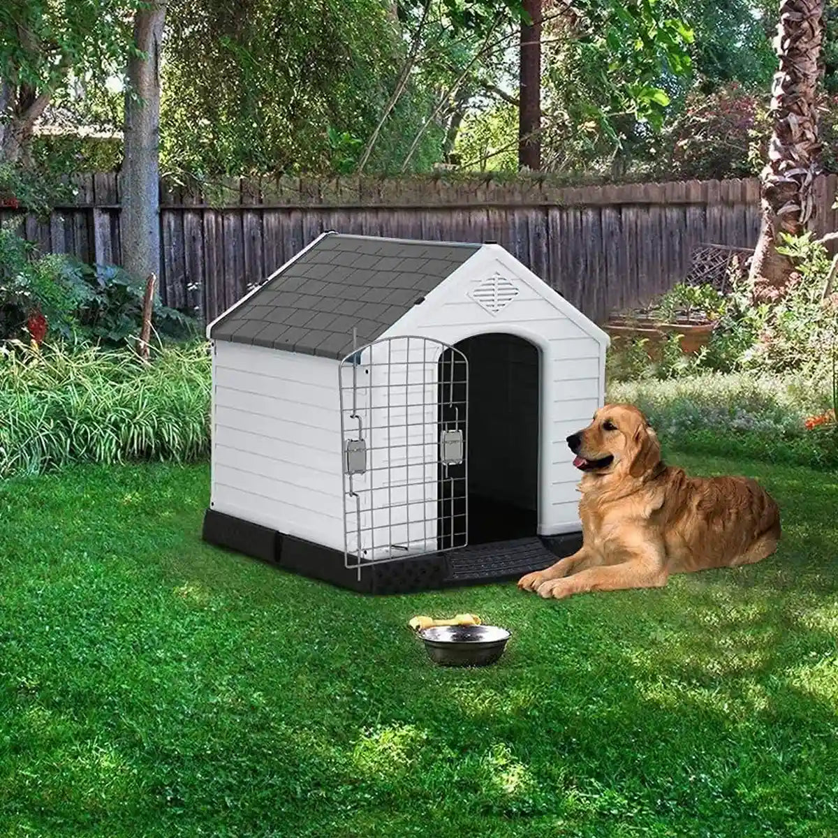 Durable Outdoor Dog House Waterproof Plastic Kennel with Lockable Door
