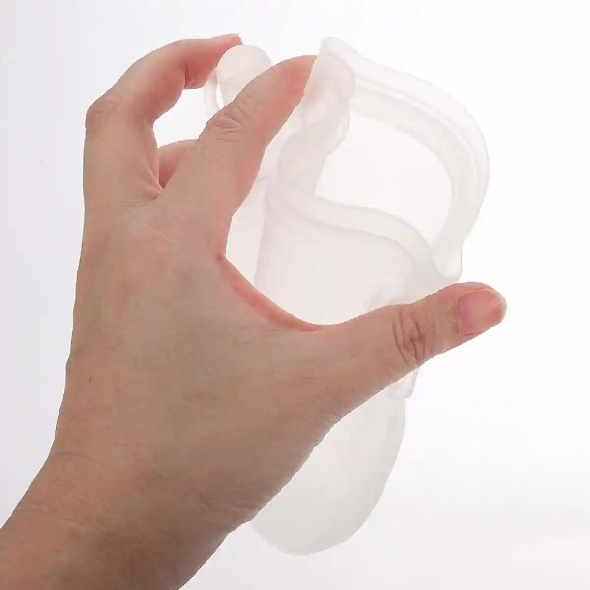 Portable Pet Water Bag 320ml Silicone Travel Bottle for Dogs & Cats