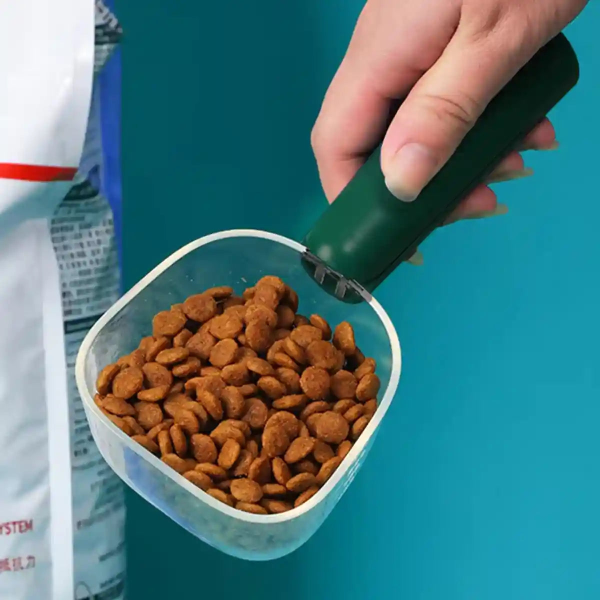 Pet Food Measuring Spoon with Clip Handle Precise 90–120g Scoop