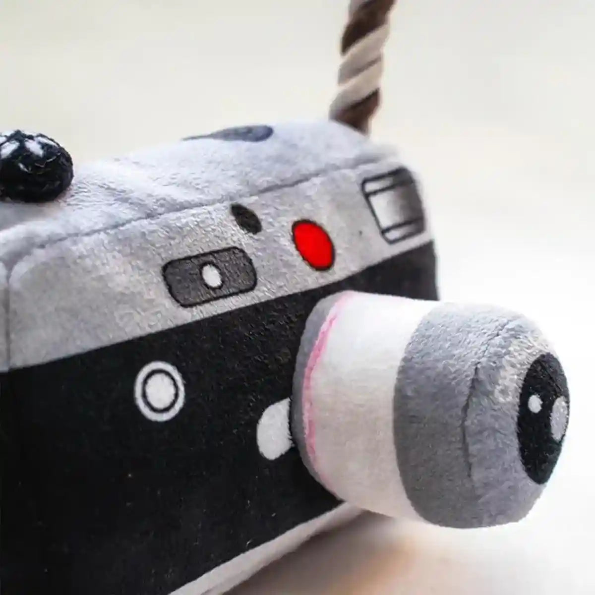 Fun Camera-Shaped Plush Dog Toy with Rope Handle for Interactive Play
