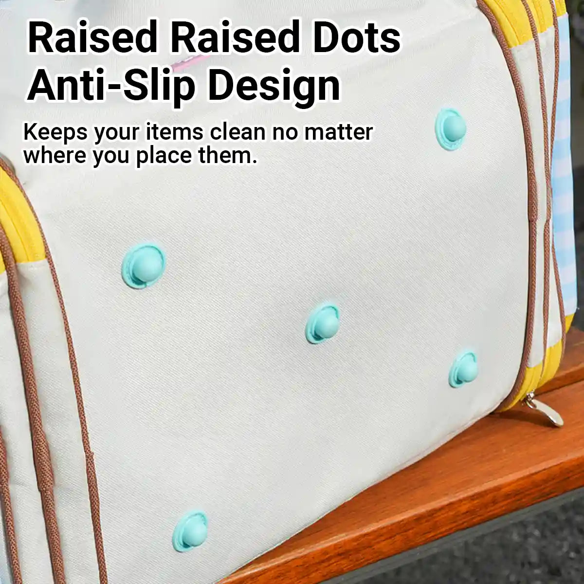 Portable Pet Travel Bag With Expandable Design