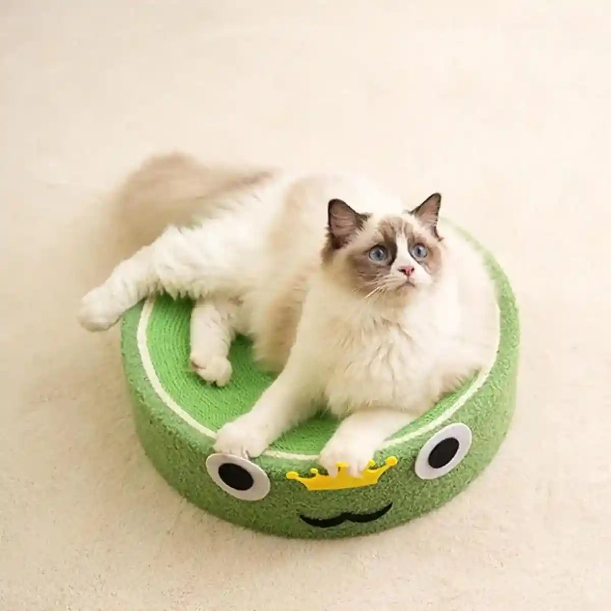 Cartoon-Inspired Cat Bed with Sisal Surface Multi-Use Cat Scratching Board