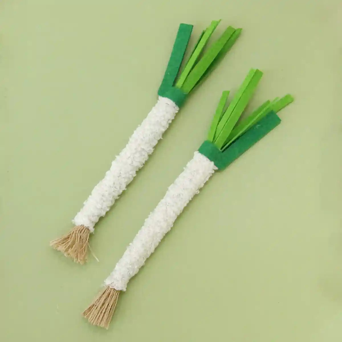 Simulation Shallot Cat Toy with Silvervine