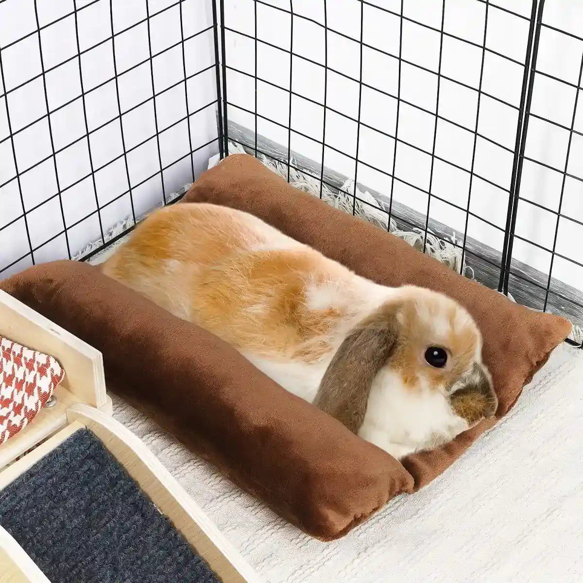 Soft Plush Sleeping Mat for Small Animals – Washable Flannel Bed