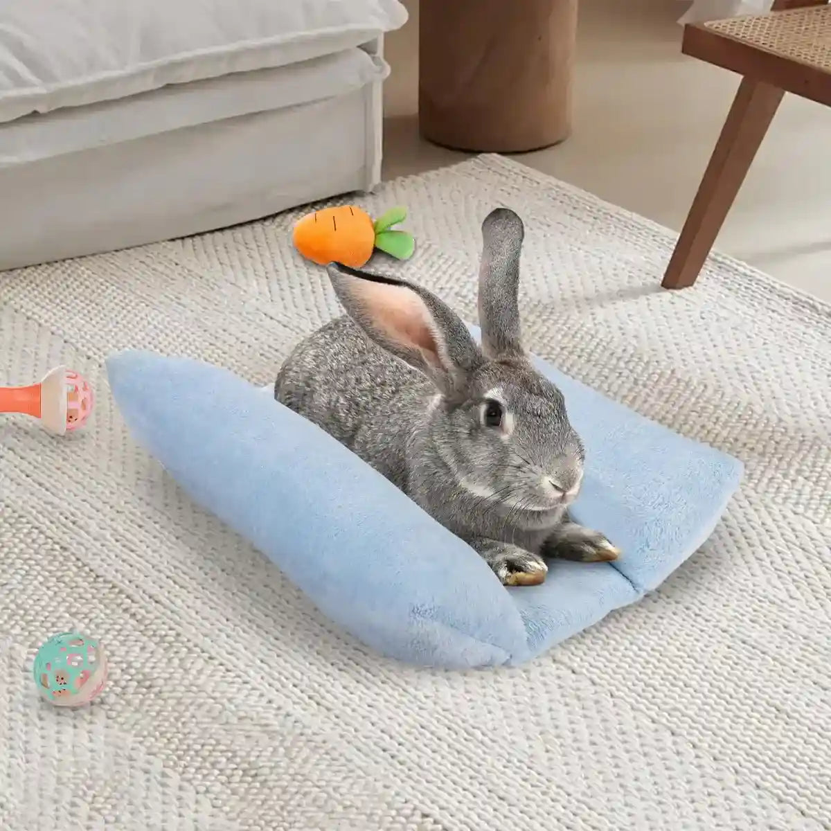 Soft Plush Sleeping Mat for Small Animals – Washable Flannel Bed
