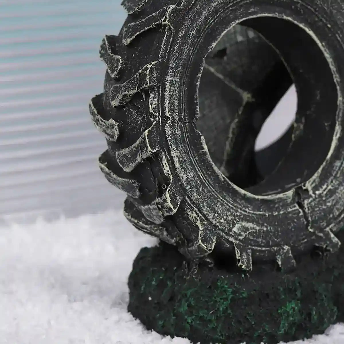 Vintage Resin Tire Ornament for Fish Tanks – Aquarium Decoration