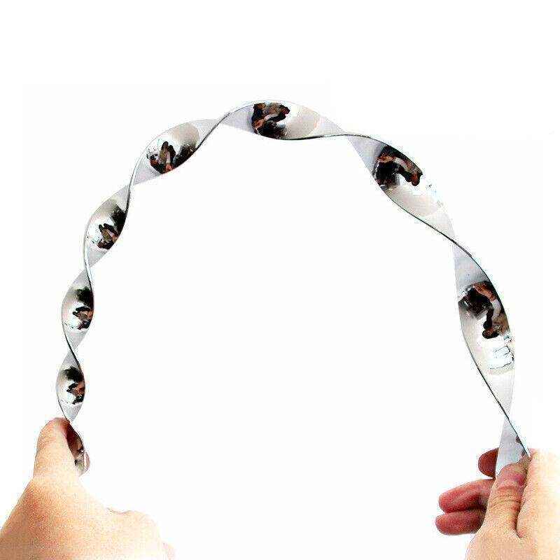 12PCS Reflective Bird Repeller Repellent Wind Twisting Scarer Deterrent Rods