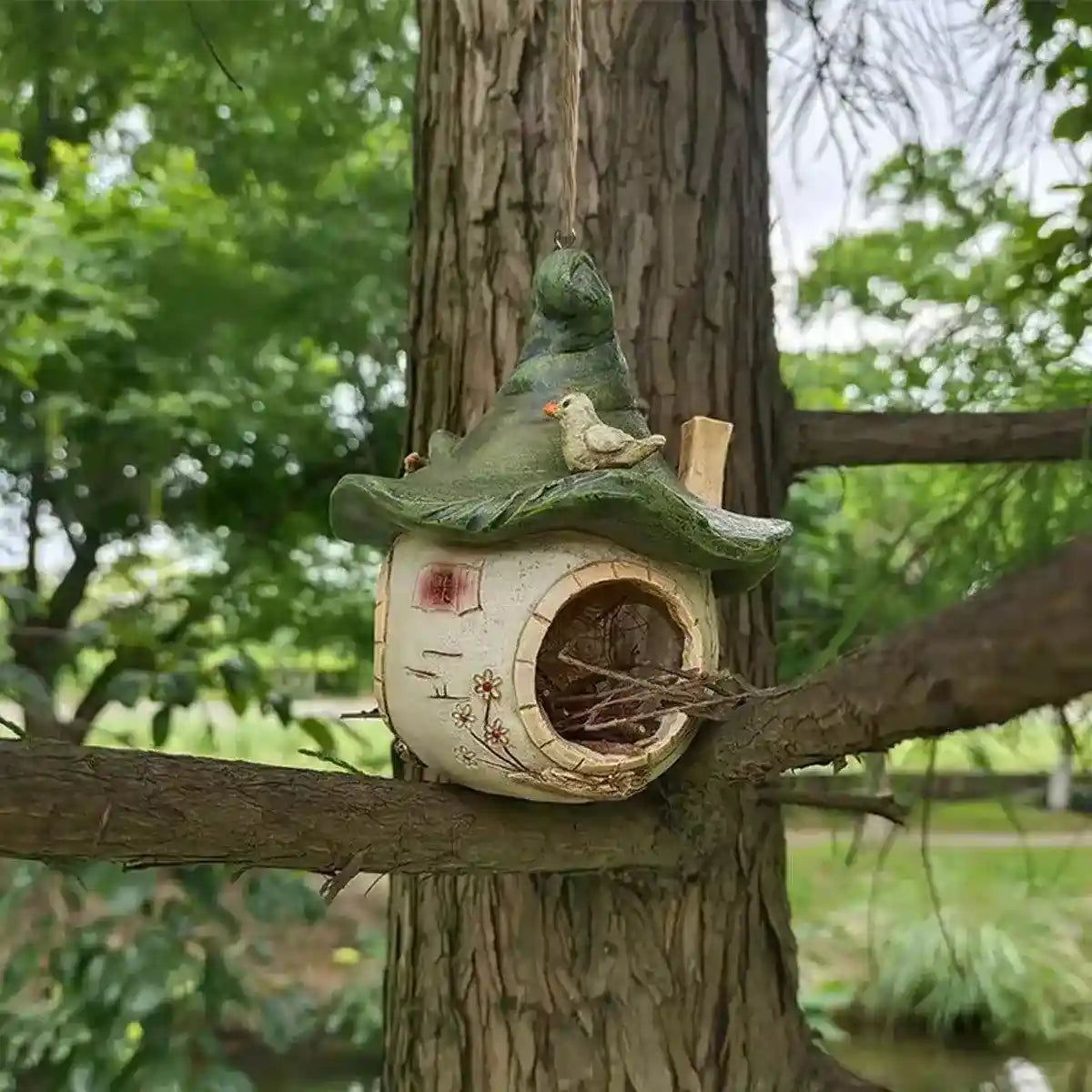 Creative Hanging Tree Hummingbird Warm Nest Outdoor Courtyard Resin Crafts Ornaments