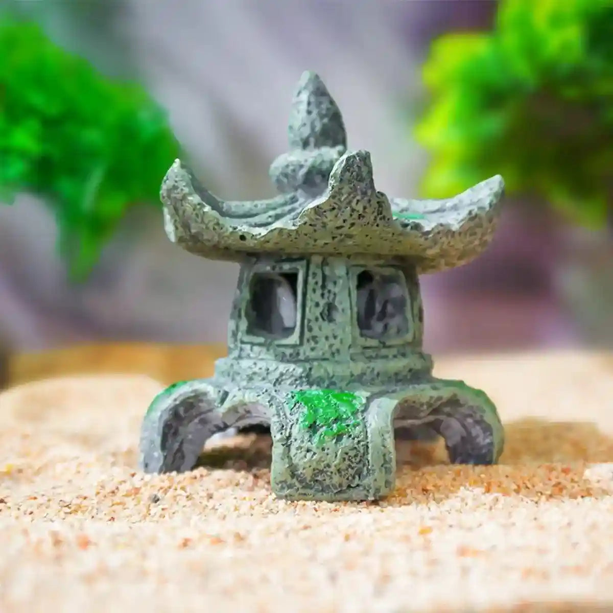 Antique Style Resin Lighthouse for Aquariums