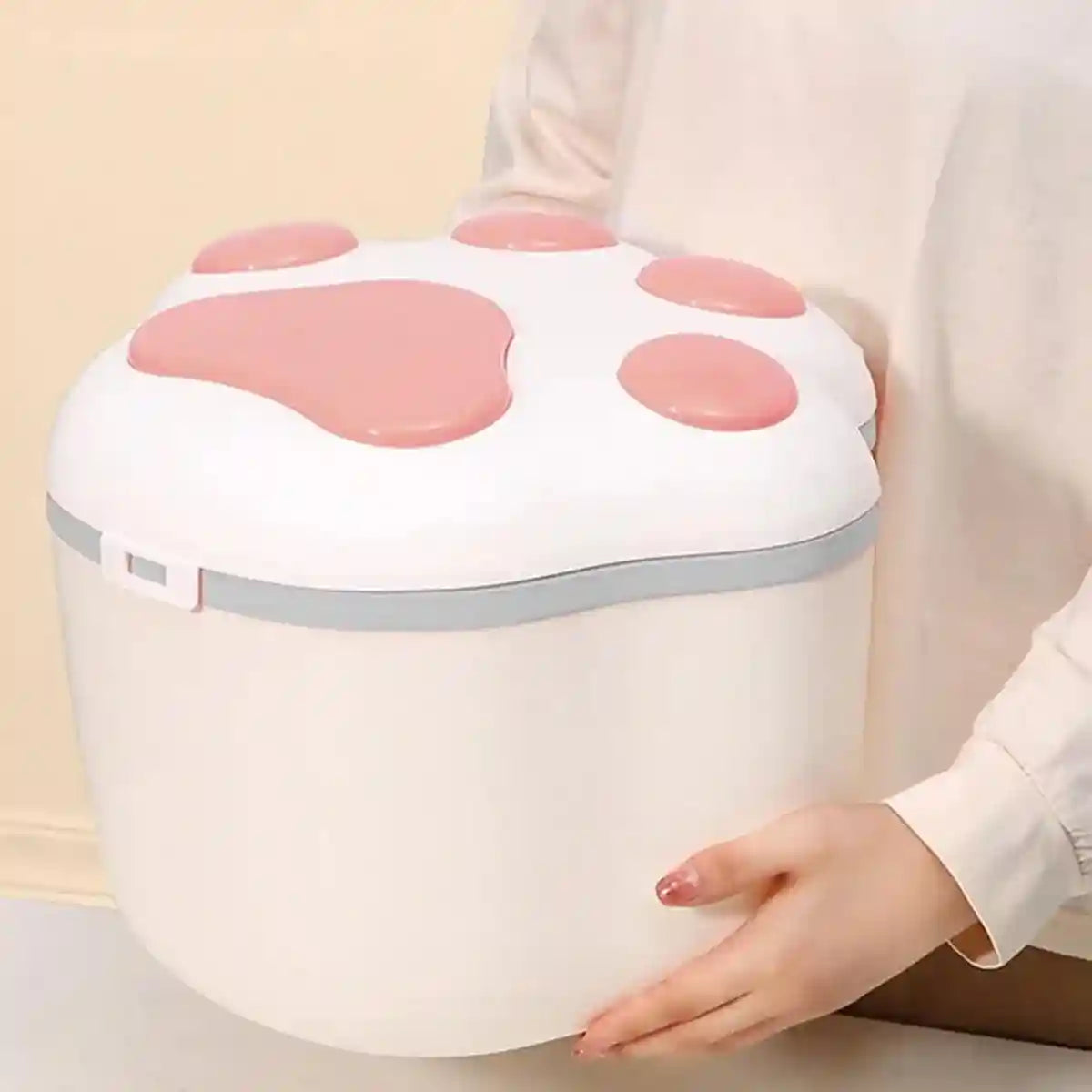 Large Pet Food Storage Bucket Airtight Design with 3kg Capacity