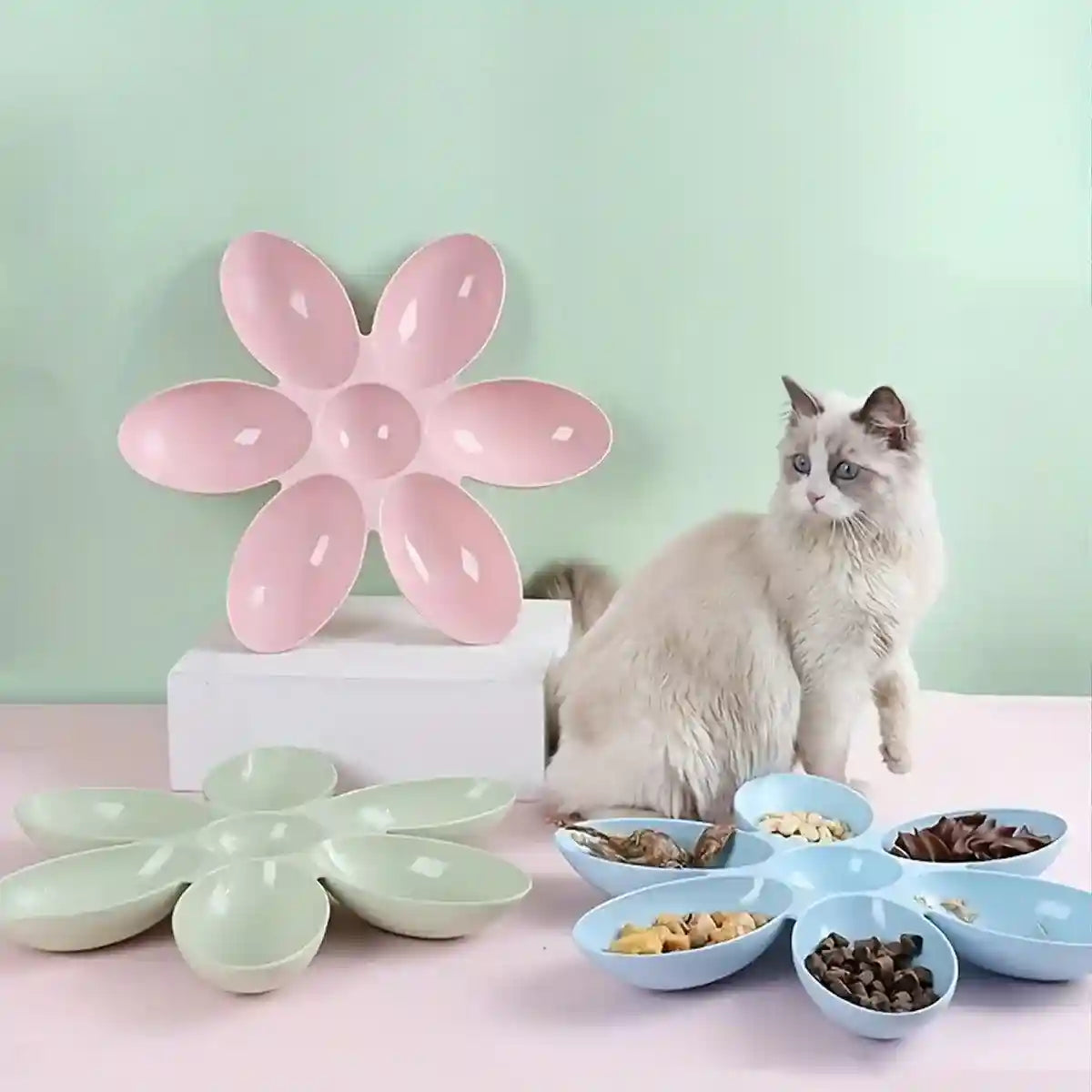 Petal-Shaped Multi-Cat Feeding Bowl