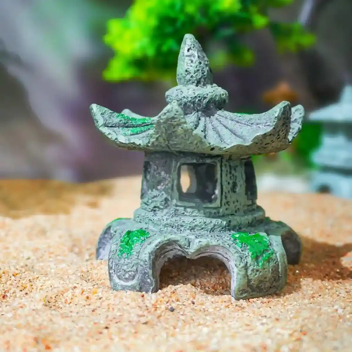 Antique Style Resin Lighthouse for Aquariums