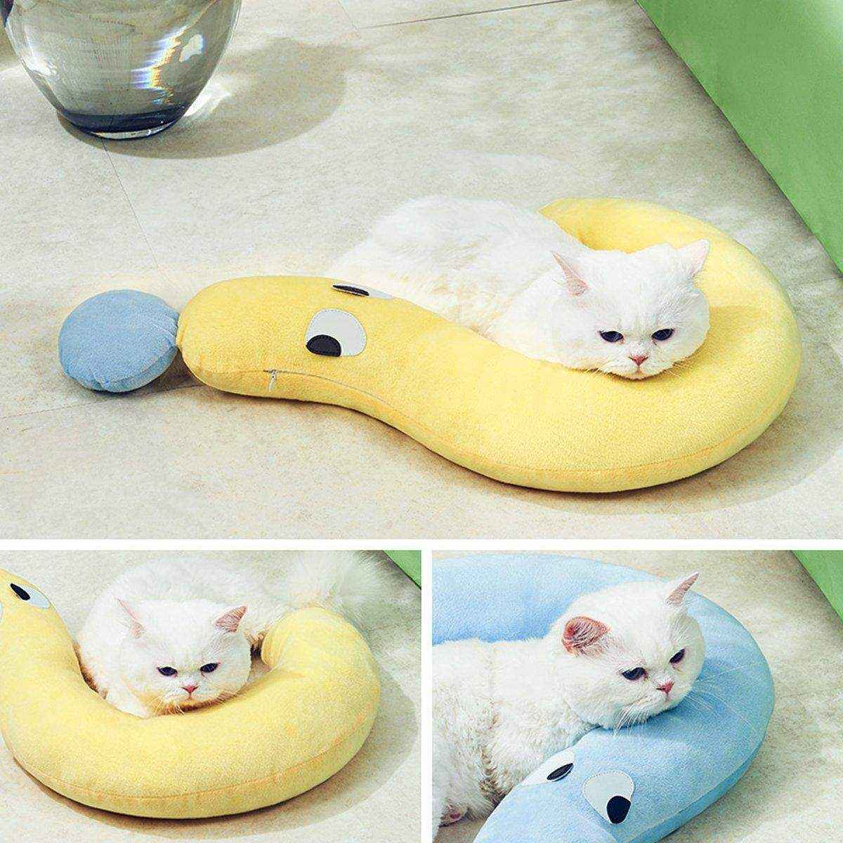 Pet Pillow Dog Cat Sleeping Moon Pillow Small Dog Plush Pillow