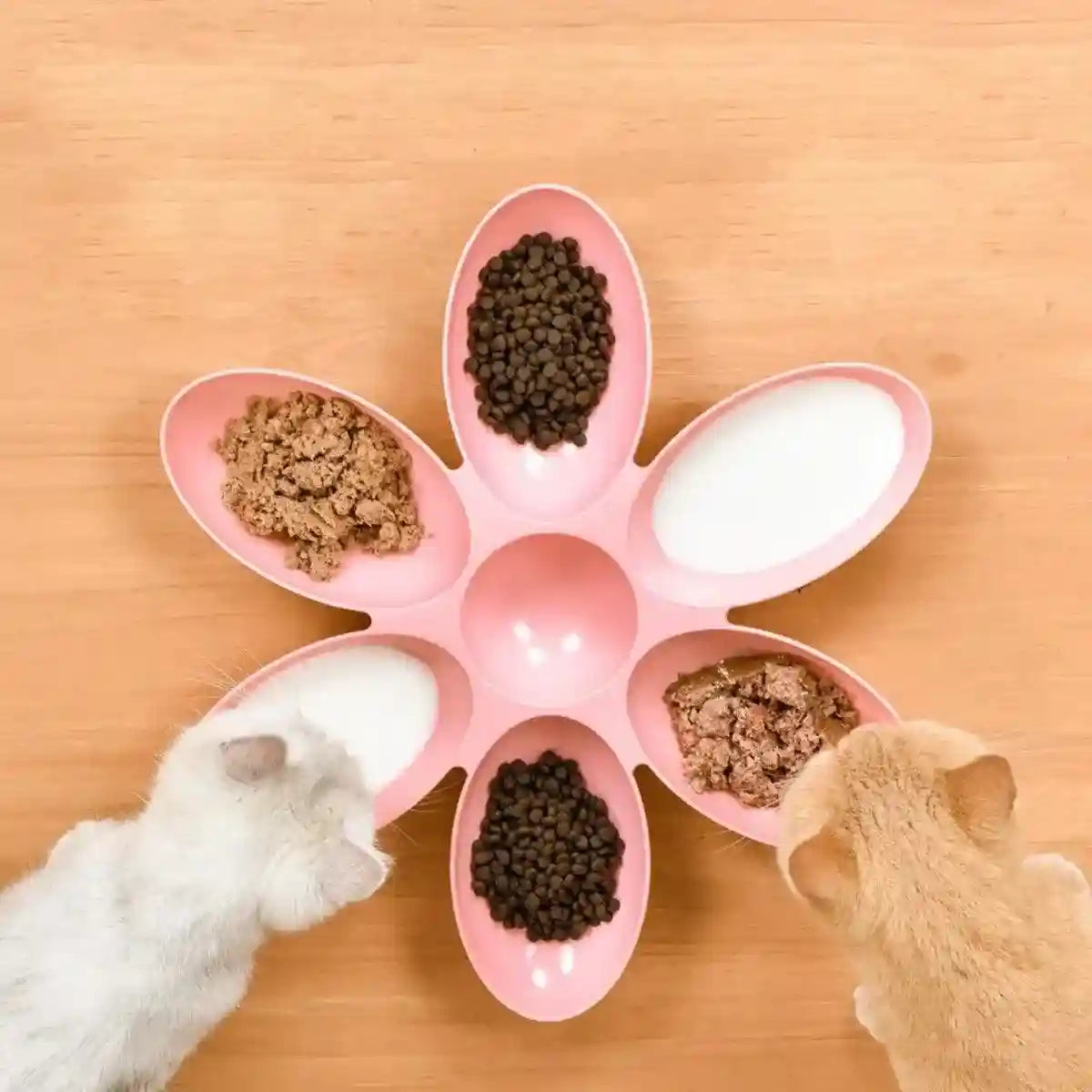 Petal-Shaped Multi-Cat Feeding Bowl