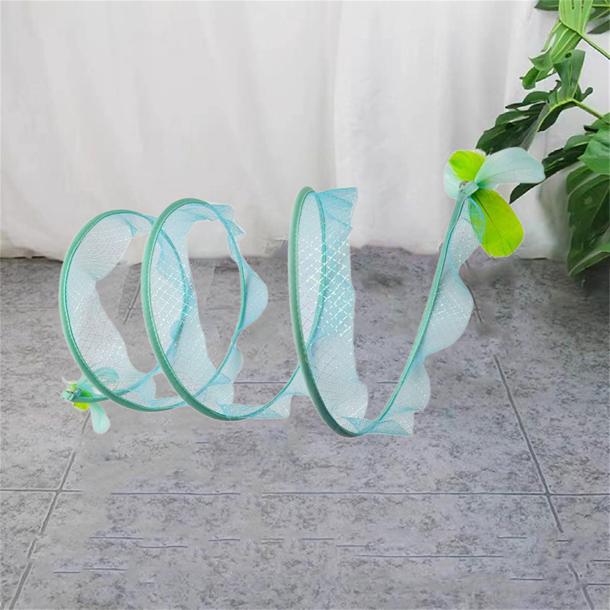 Interactive S-Shaped Cat Tunnel Toy for Indoor Play and Exercise