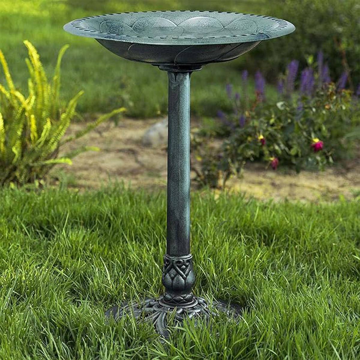 Pedestal Bird Bath for Outdoor Garden | Antique Vintage Style