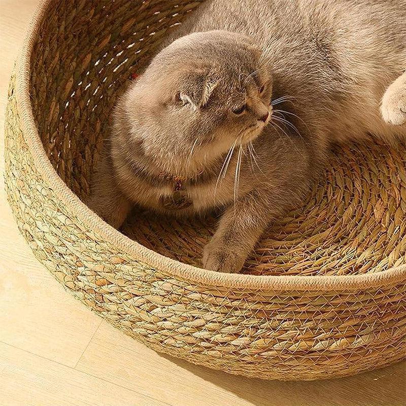 Comfortable Cat Bed Basket with Woven Mat for Cozy Resting