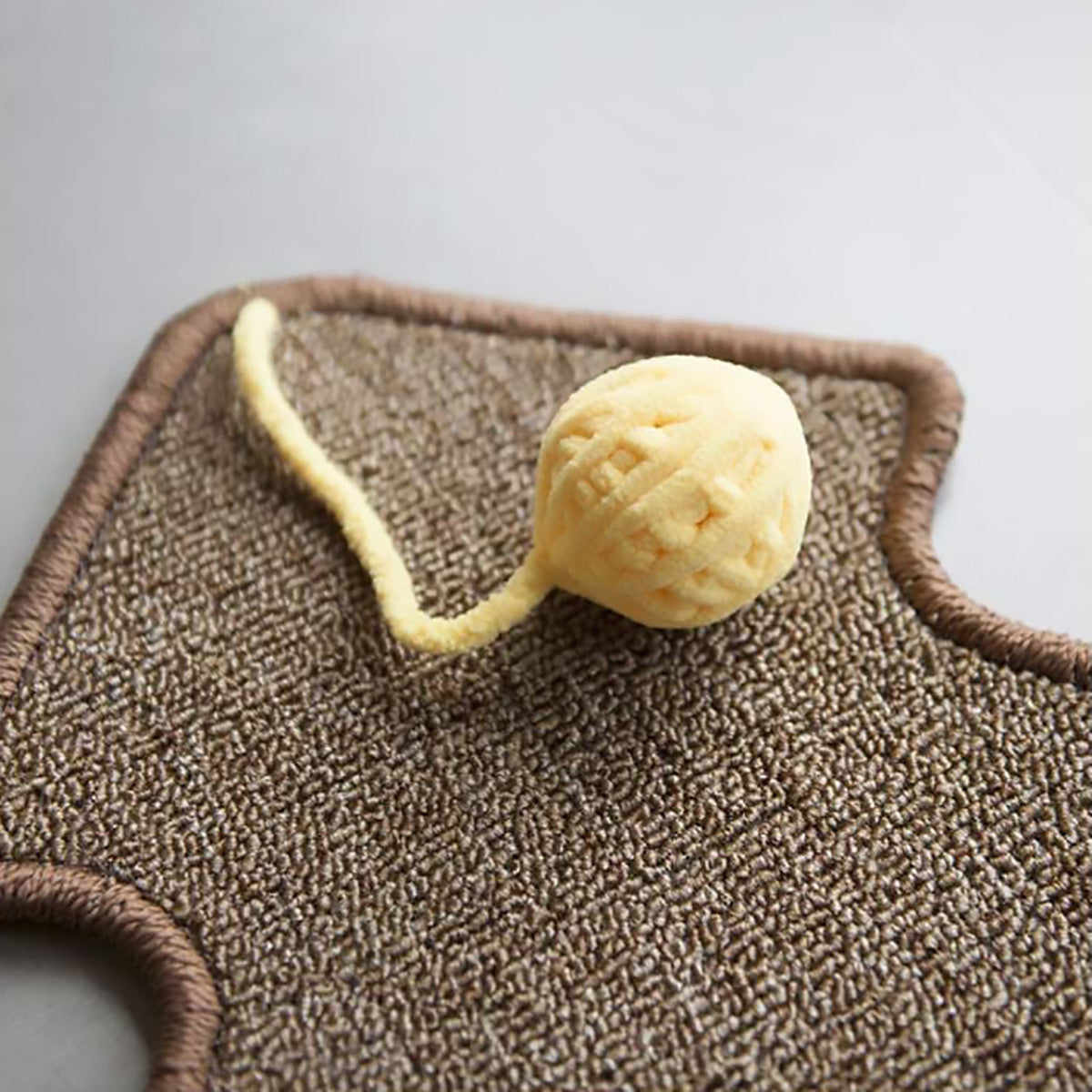 Tree Shaped Cat Scratcher – Sisal Wall Mat