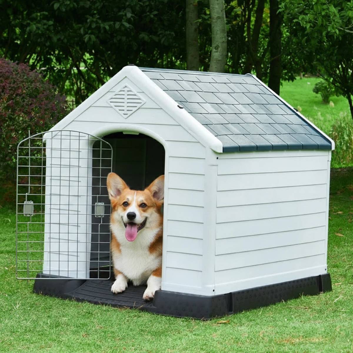 Durable Outdoor Dog House Waterproof Plastic Kennel with Lockable Door