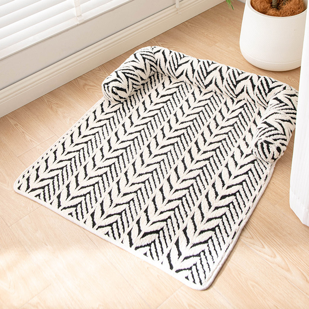 Pet Plush Pad Soft Sleeping Mat For Dogs And Cats