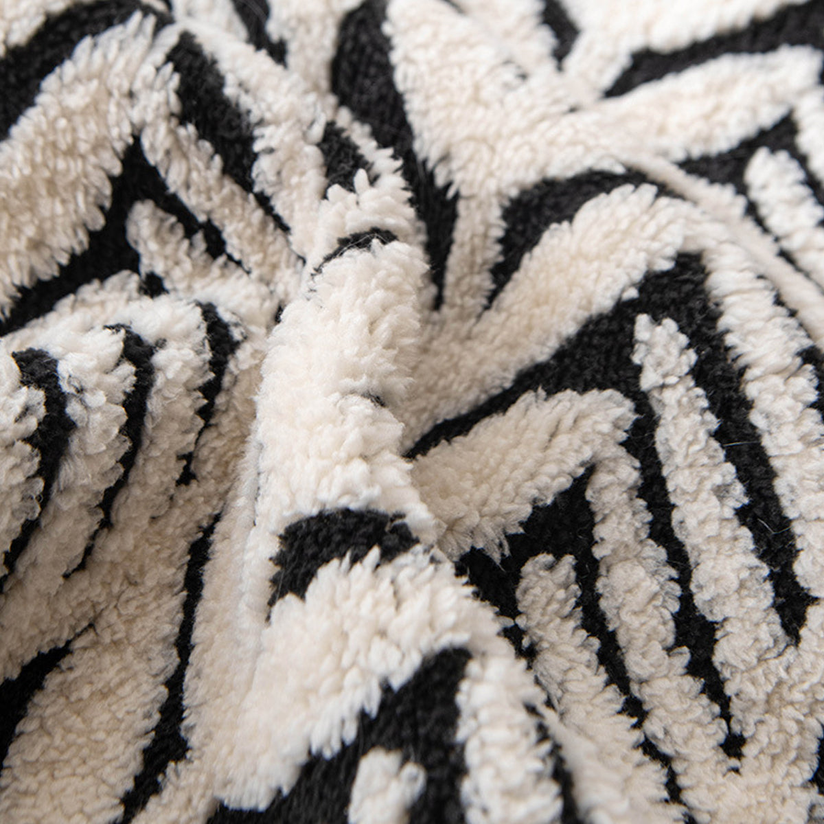 Pet Plush Pad Soft Sleeping Mat For Dogs And Cats