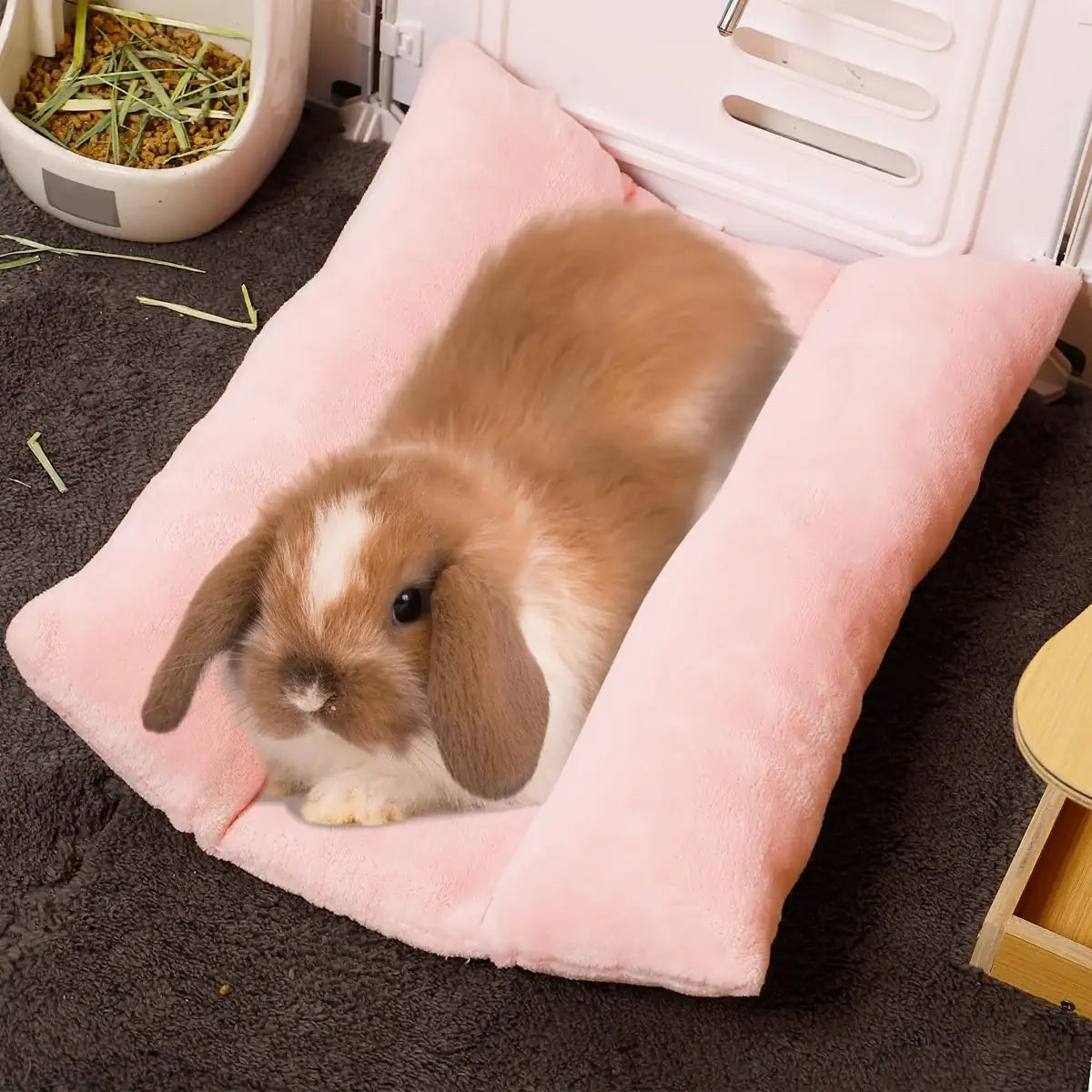 Soft Plush Sleeping Mat for Small Animals – Washable Flannel Bed