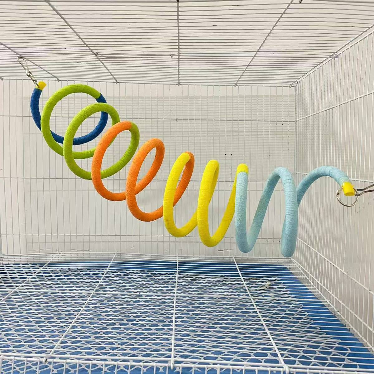 Vibrant Colour Stretchy Spiral Bird Swing Toy for Parrots & Budgies