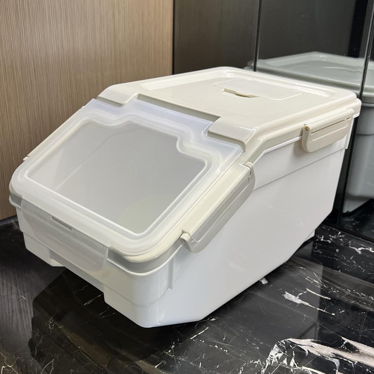 Small Animal Bath House With Lid
